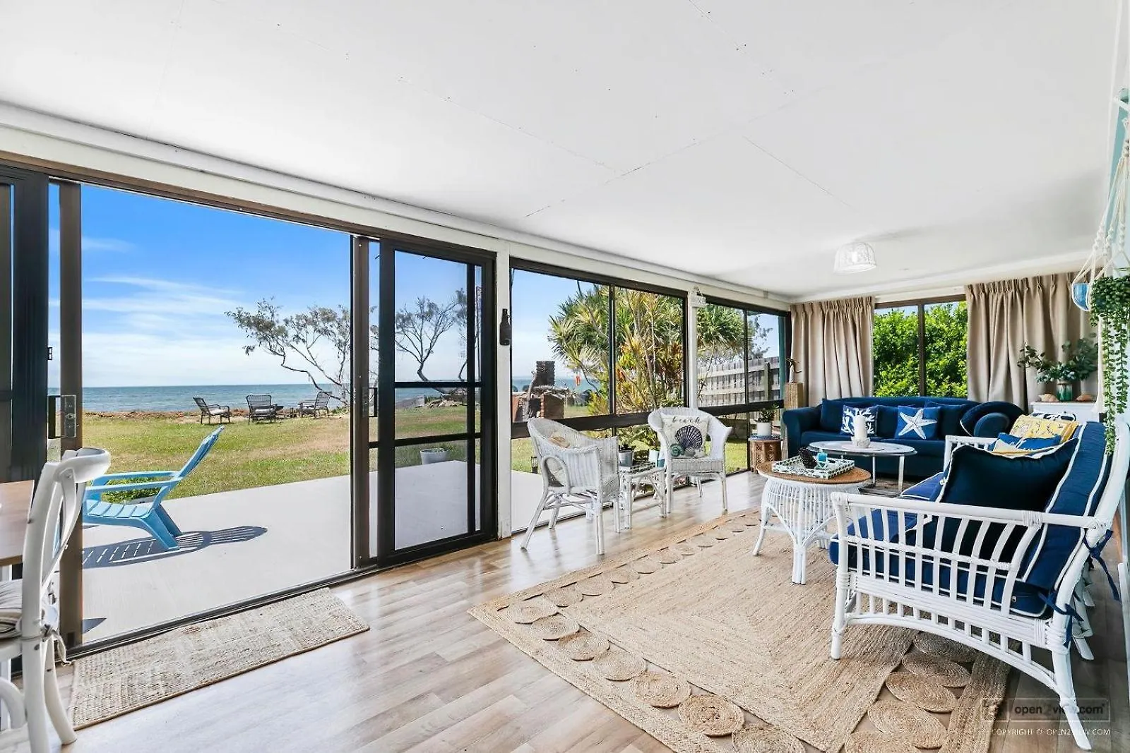 Beach Hut Beachmere Dom wakacyjny